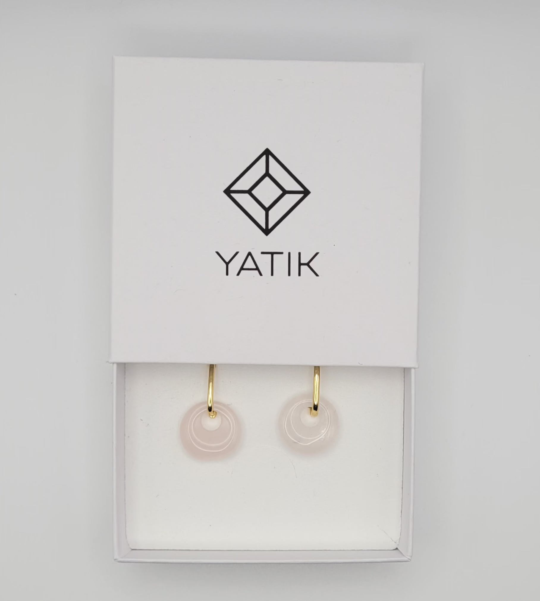 Boucles d’oreilles créoles dorées – Donut Quartz Rose 18 mm.