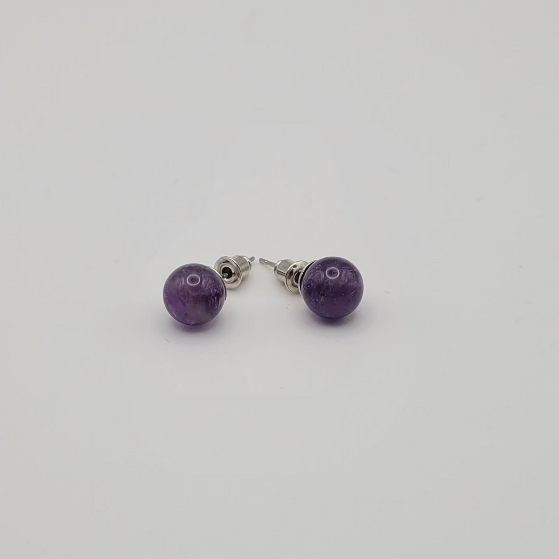 Boucles d’oreilles Améthyste – Pierre 8 mm.