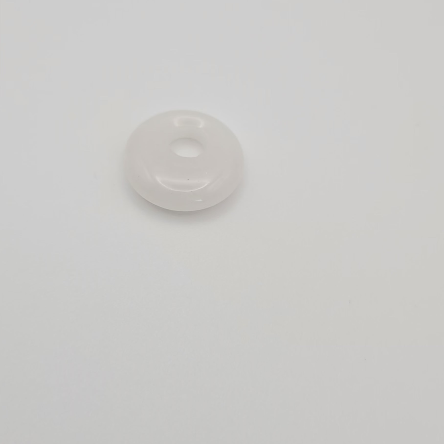 Pendentif Donut 18 mm – Jade Blanc.