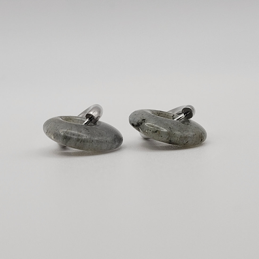 Boucles d'Oreilles Créoles Argentées - Donut Labradorite 18mm