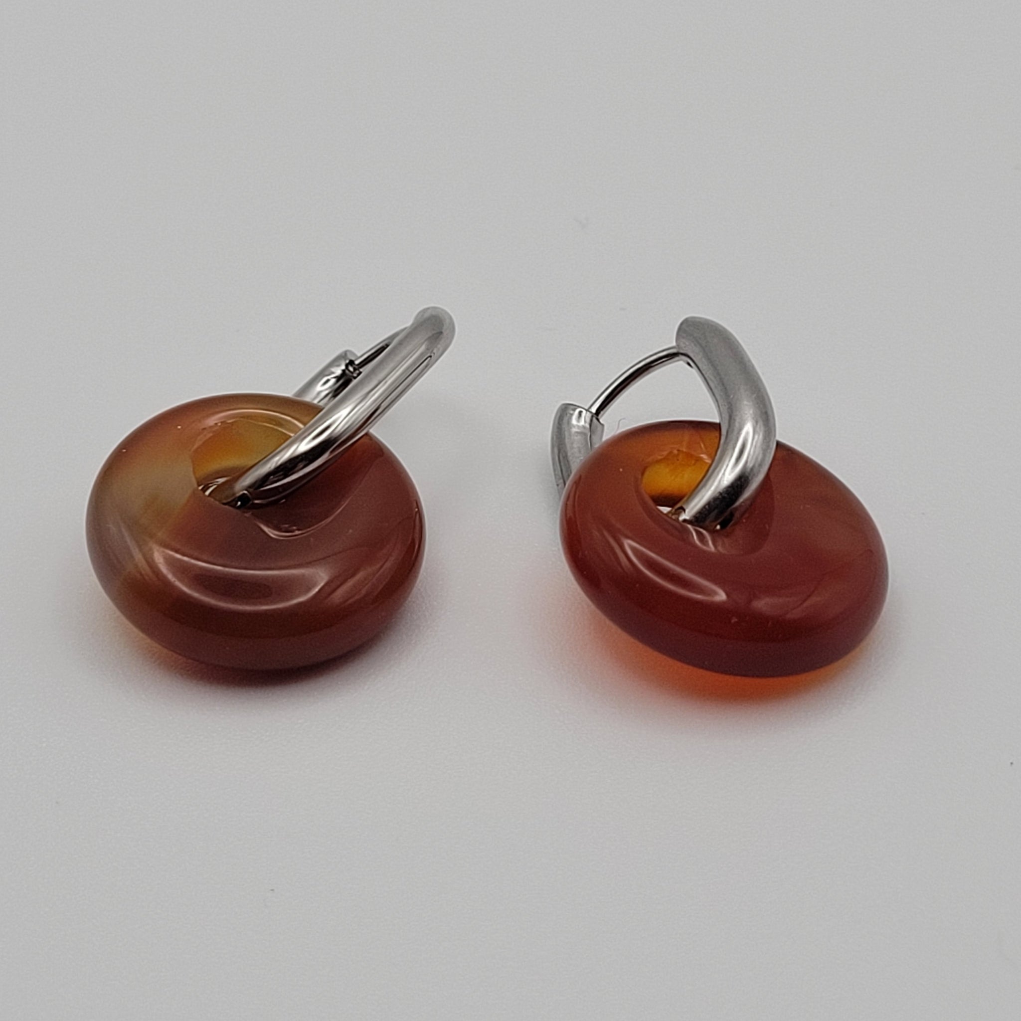 Boucles Créoles Argentées – Donut Cornaline 18 mm