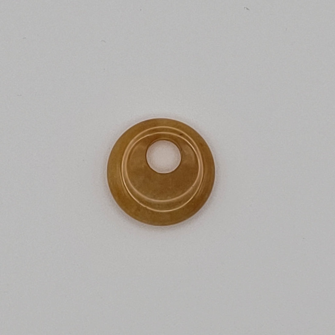 Pendentif Donut 18 mm en Jade Jaune – | Yatik